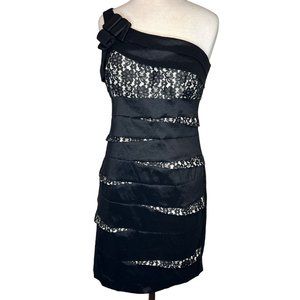 Scarlet Nite One shoulder woman’s size 14 black and cream mini party dress layer